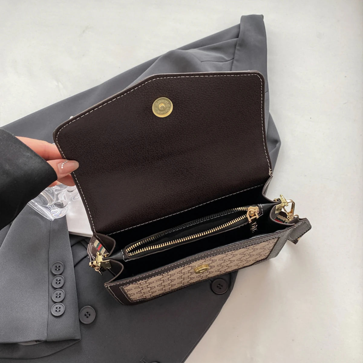 Fashion Classic Crossbody Bag Lightweight PU Flap Bag Adjustable Strap Geometric Print Logo Shoulder Bag For shopping Commuting
